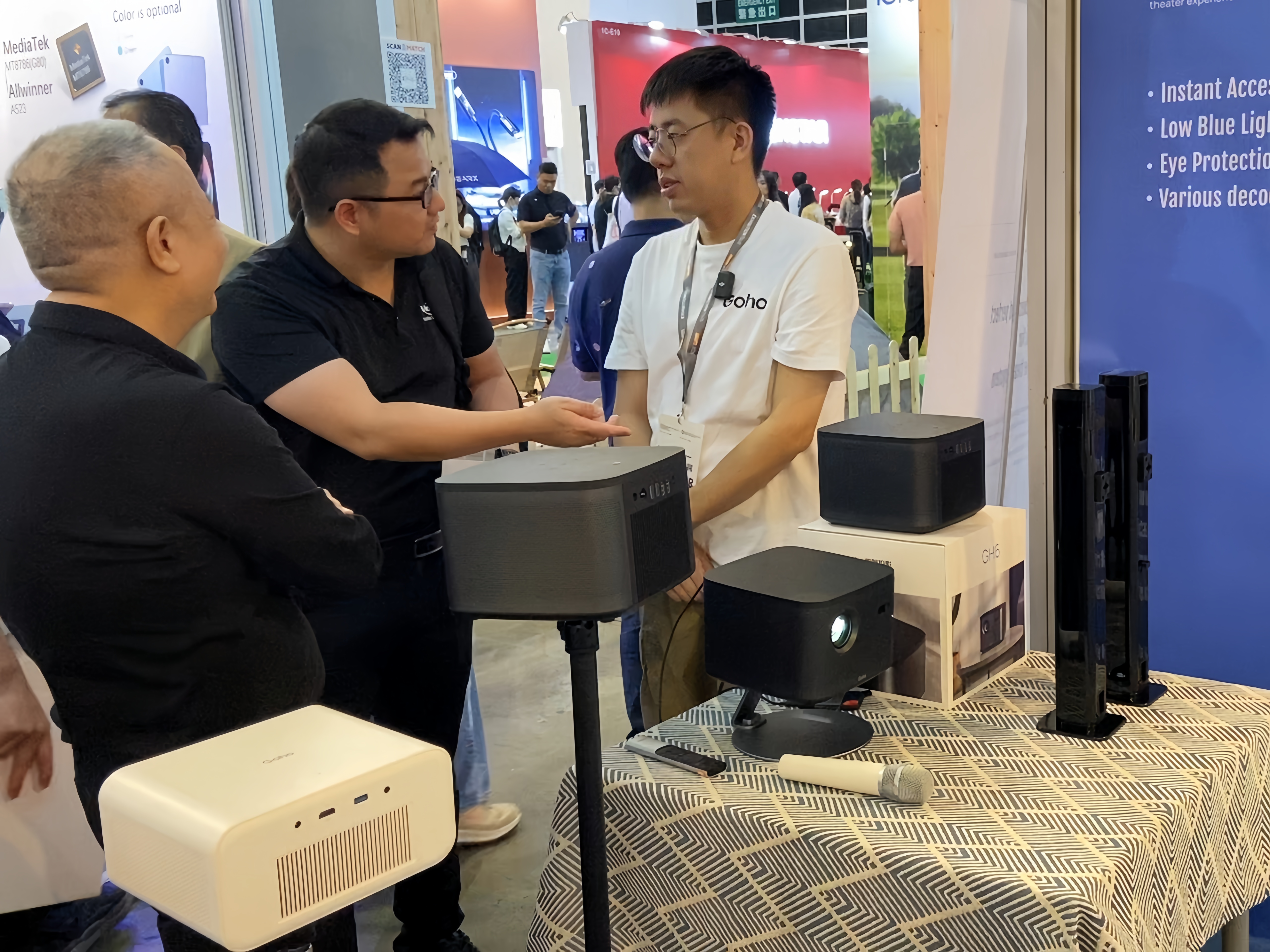香港秋季电子展,歌航投影海外版首次亮相 香港秋季电子展,歌航投影海外版首次亮相